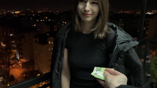 18 летняя Катюха на секс за деньги повелась и стала шлюхой